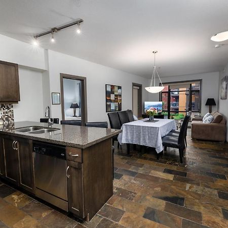 Upgraded Lakeside Resort Dream Vacation Home Kelowna Exteriér fotografie